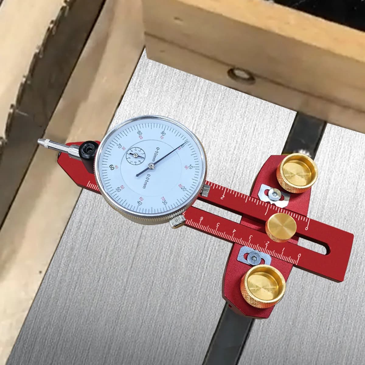 Dial Göstergeli Testere Hizalama Aparatı